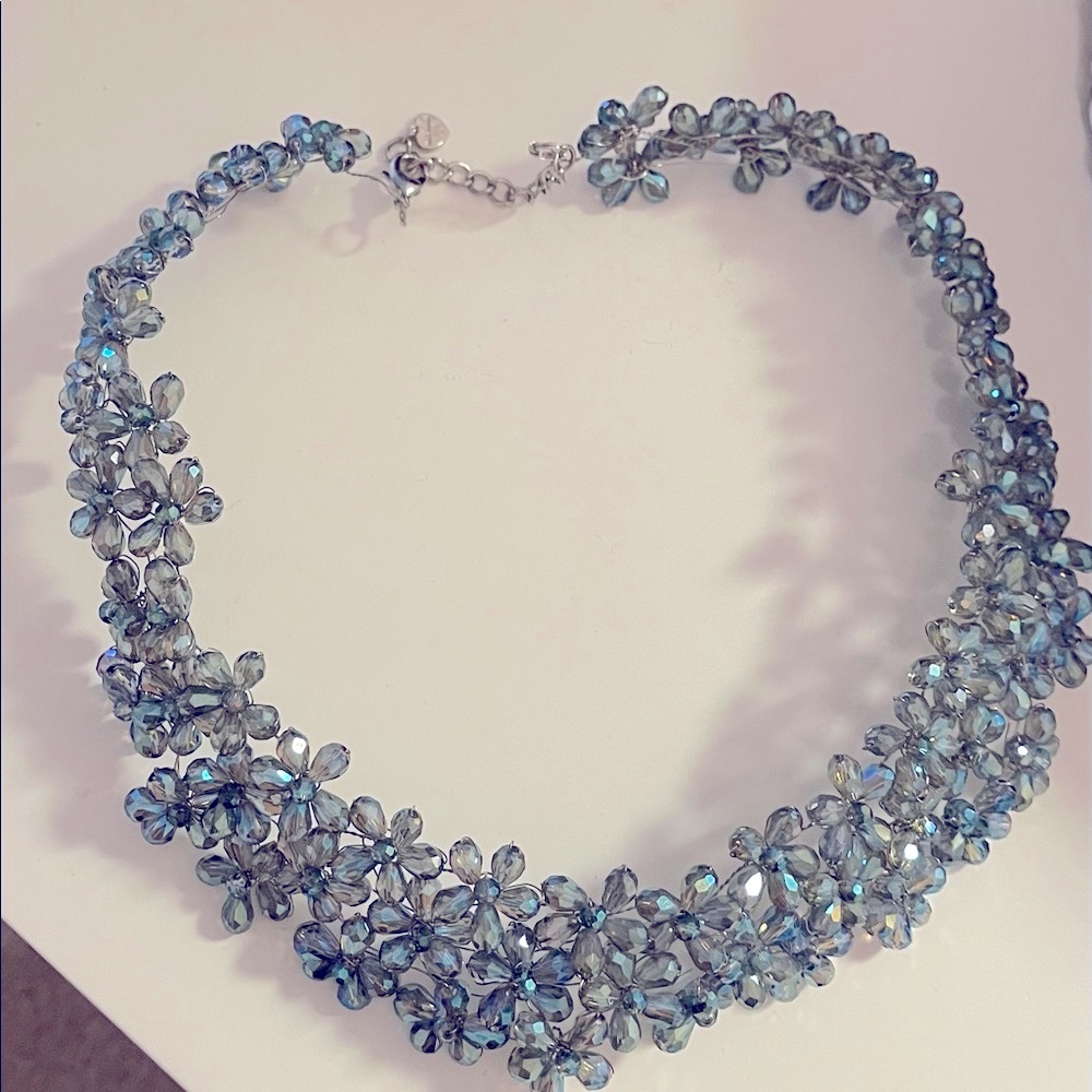 NWOT Chrystal Beaded necklace